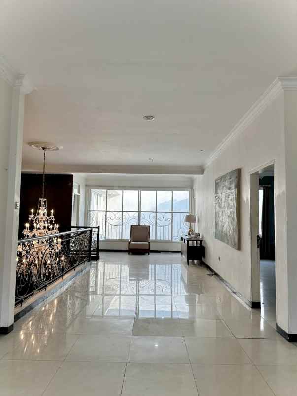 dijual rumah di dharmahusada megah permai