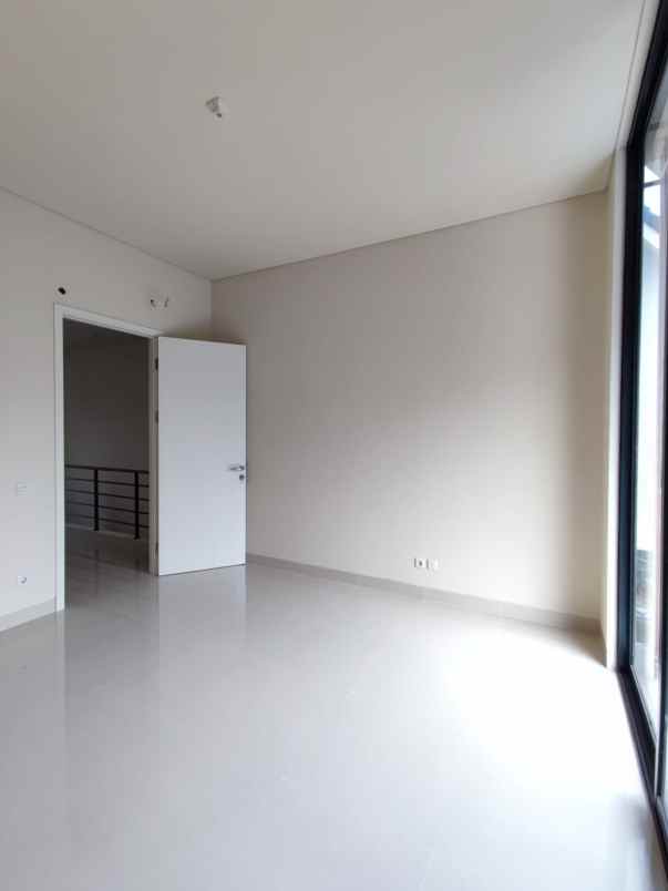 dijual rumah di jl cipete jakarta selatan