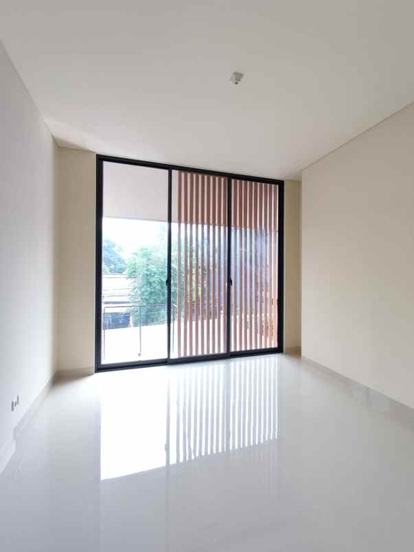 dijual rumah di jl cipete jakarta selatan