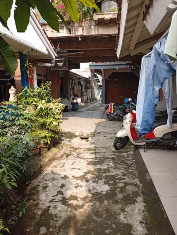 dijual rumah di pondok cabe ilir tangsel