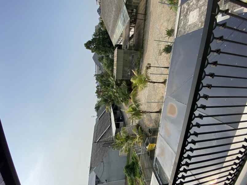 dijual rumah eleganza town house