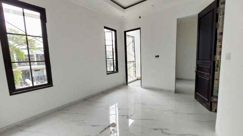 dijual rumah galaxy bumi permai