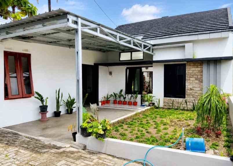 dijual rumah gamping