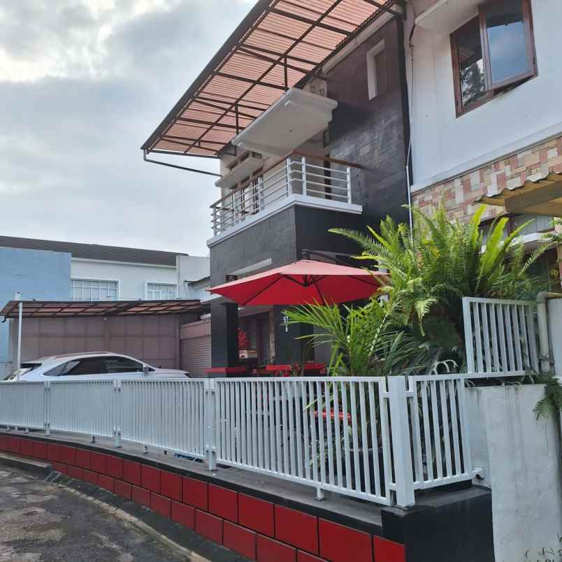 dijual rumah gegerkalong bandung