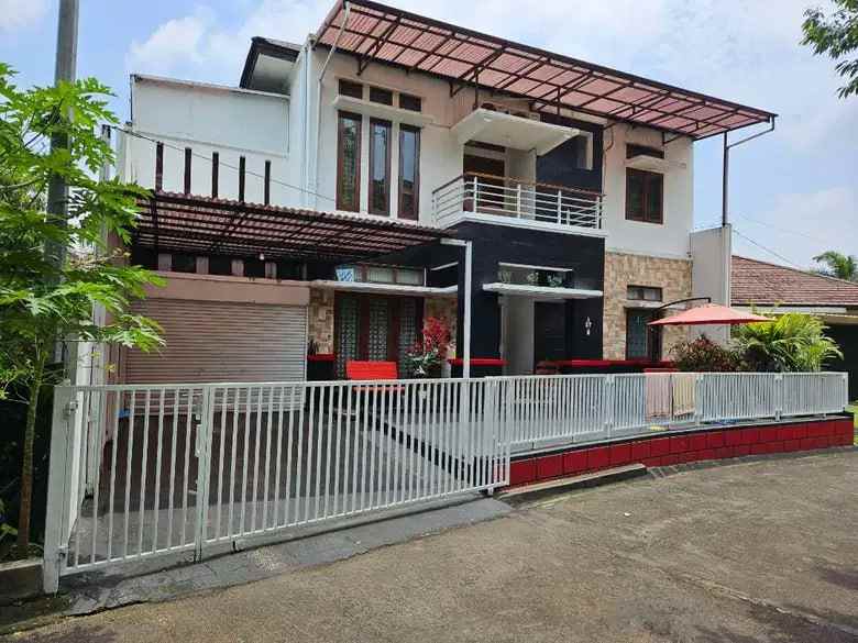 dijual rumah gegerkalong bandung