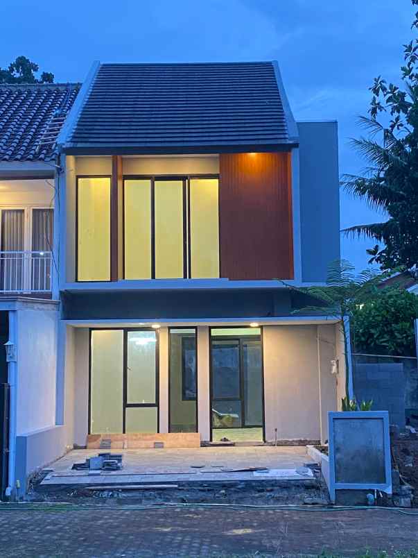 dijual rumah gemuk ungaran barat