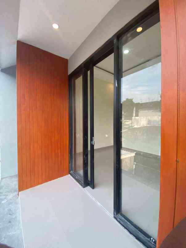 dijual rumah gemuk ungaran barat