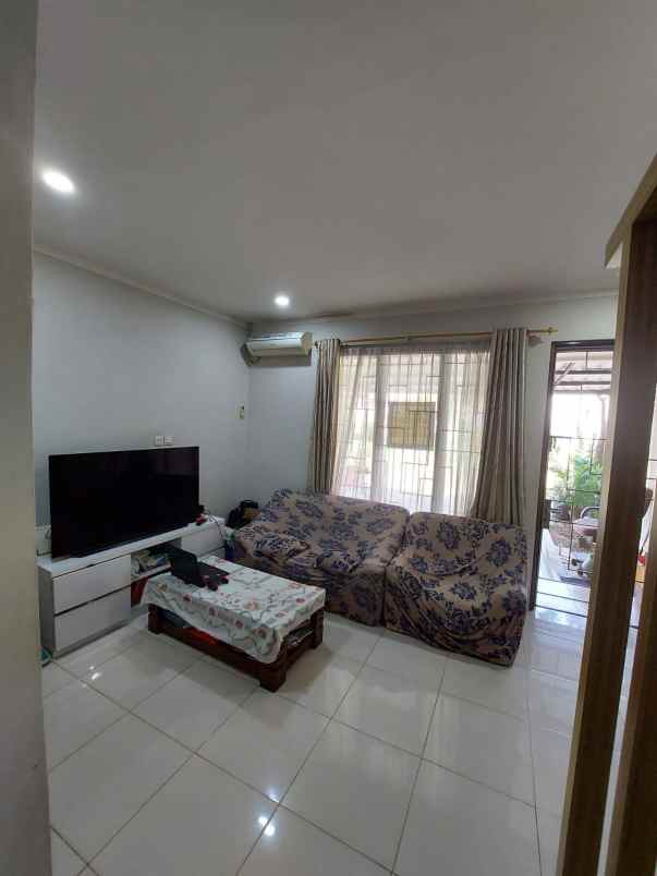 dijual rumah graha raya bintaro