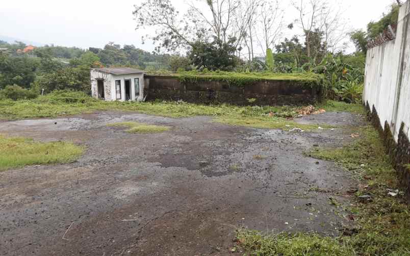 dijual rumah grand city