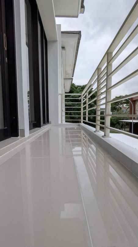dijual rumah grand island laguna