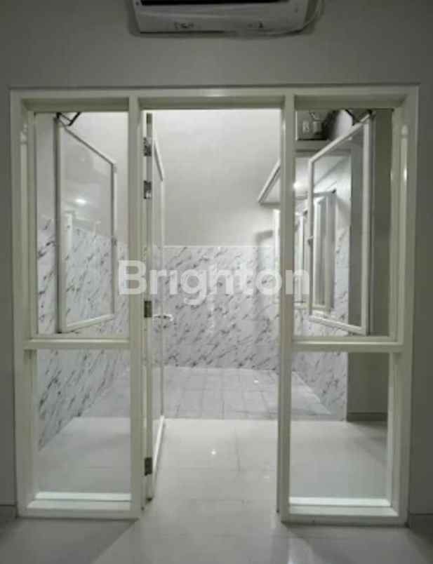 dijual rumah grand pakuwon