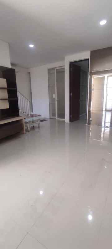 dijual rumah gununganyar