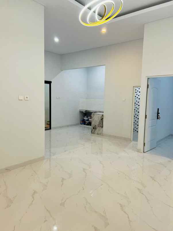 dijual rumah harapan indah 1 perumahan