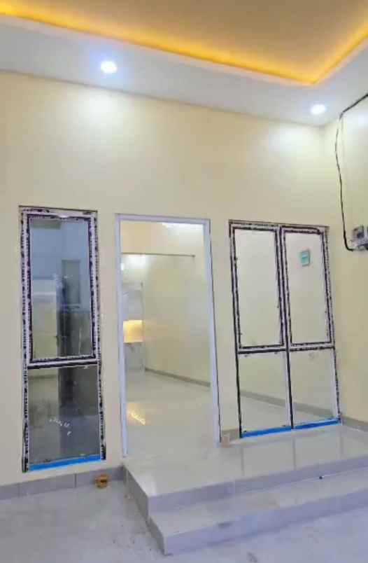 dijual rumah harapan indah