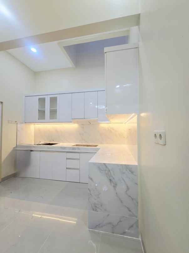 dijual rumah harapan indah