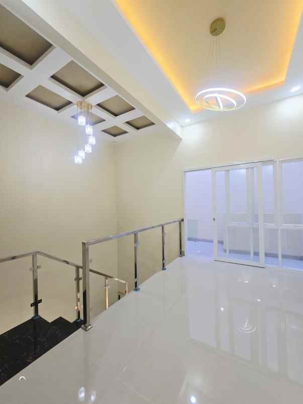 dijual rumah harapan indah