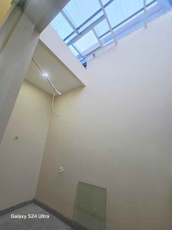 dijual rumah harapan indah