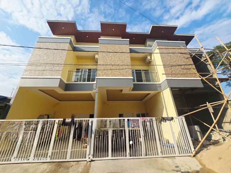 dijual rumah harapan indah