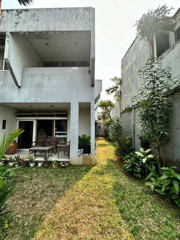 dijual rumah hj nawi