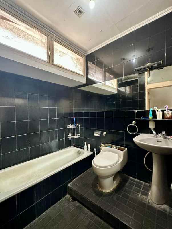 dijual rumah hj nawi