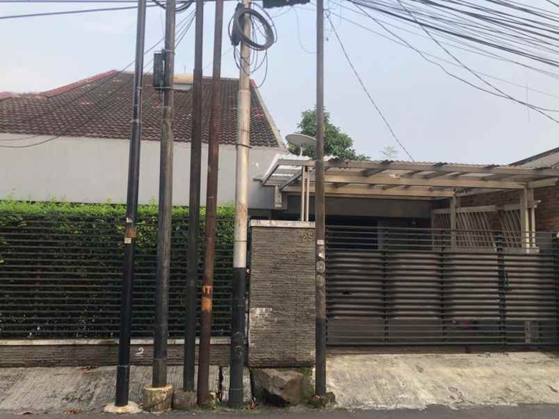dijual rumah hj nawi