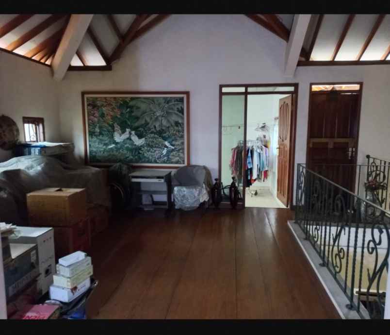 dijual rumah hook dan nyaman di gegerkalong