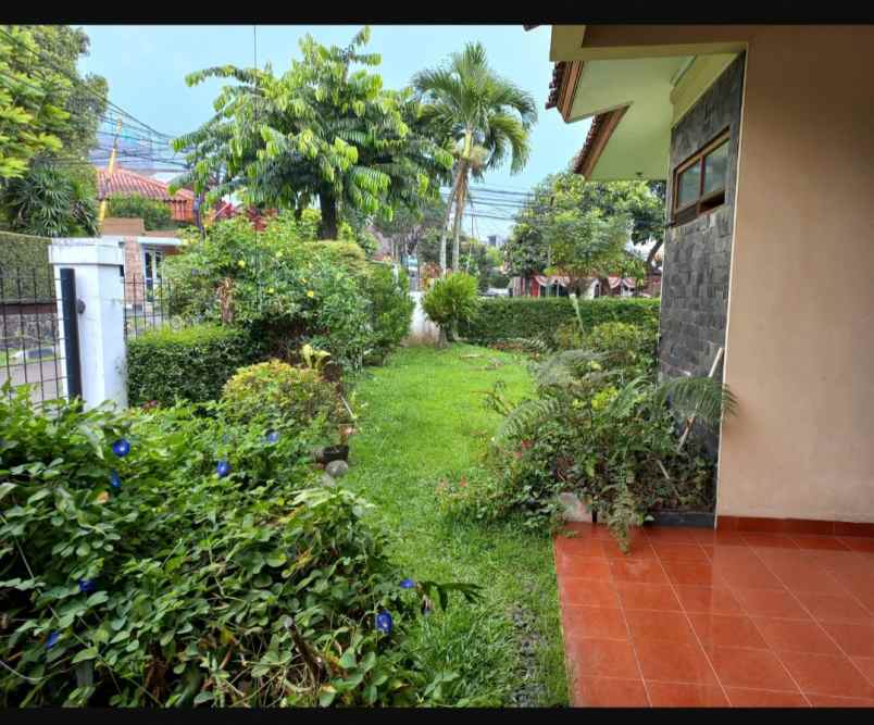 dijual rumah hook dan nyaman di gegerkalong