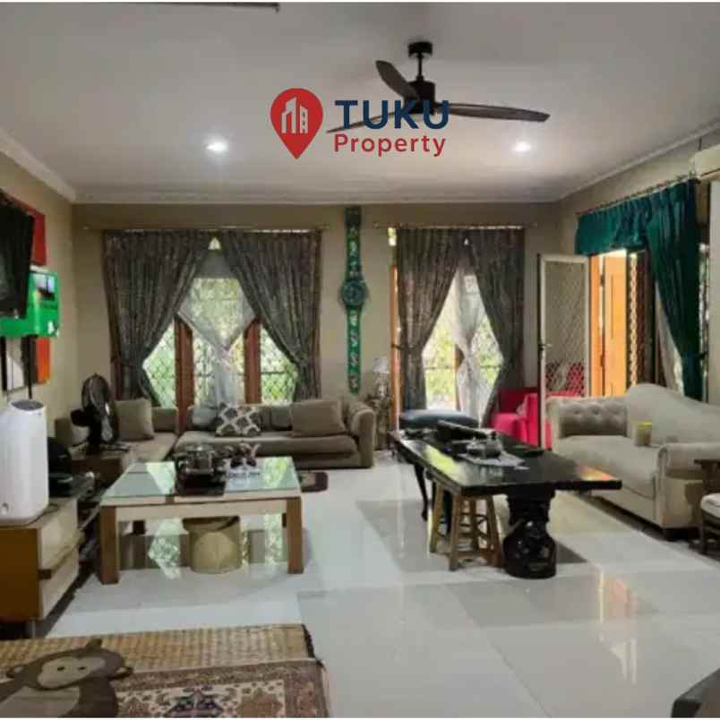 dijual rumah hook luas nyaman di griya loka bsd