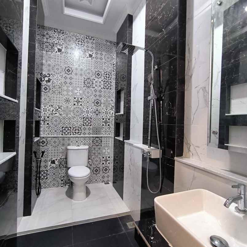 dijual rumah jagakarsa jakarta selatan