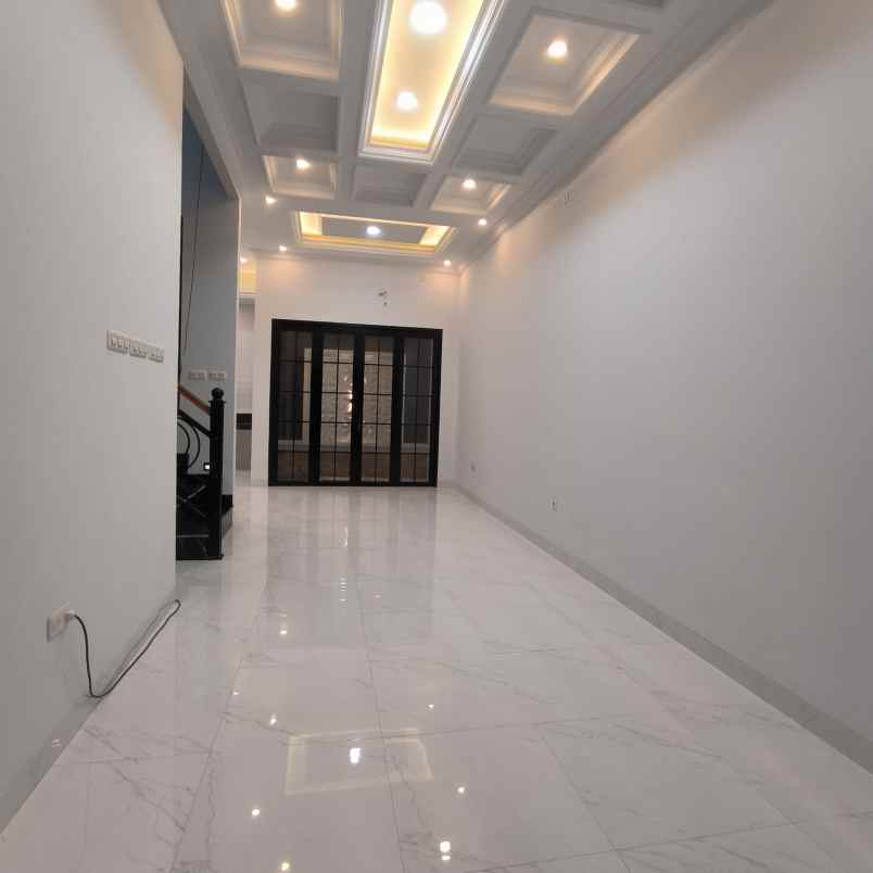 dijual rumah jagakarsa jakarta selatan