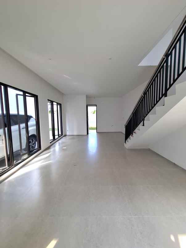 dijual rumah jagakarsa view danau