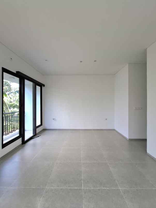 dijual rumah jagakarsa view danau