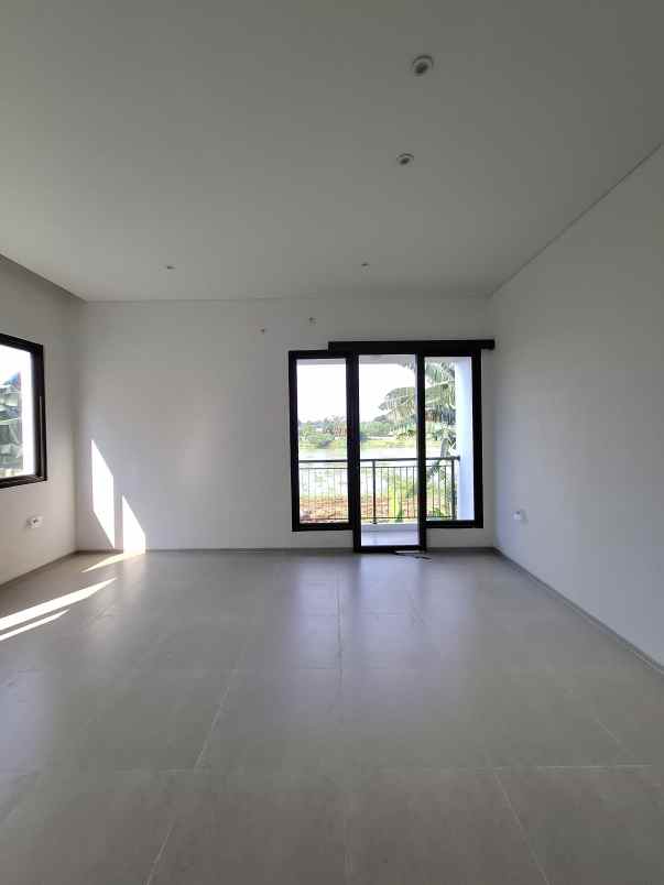 dijual rumah jagakarsa view danau