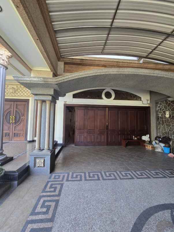dijual rumah jalan bintang diponggo