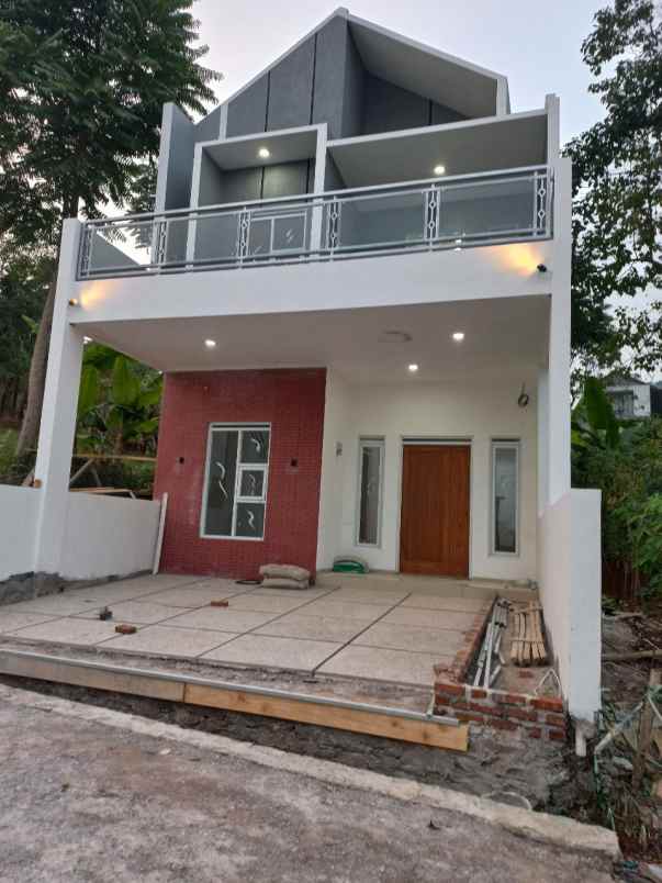 dijual rumah jalan jatihandap