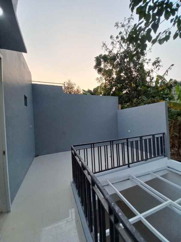 dijual rumah jalan jatihandap