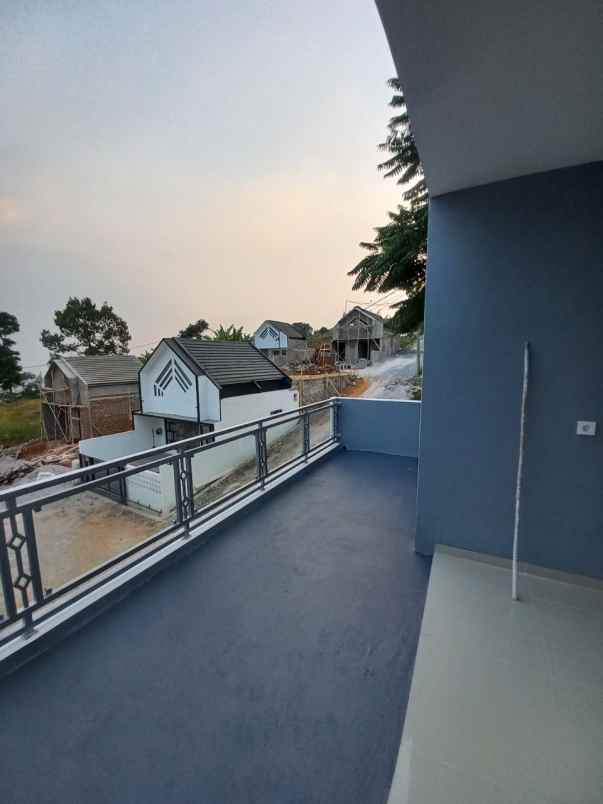 dijual rumah jalan jatihandap