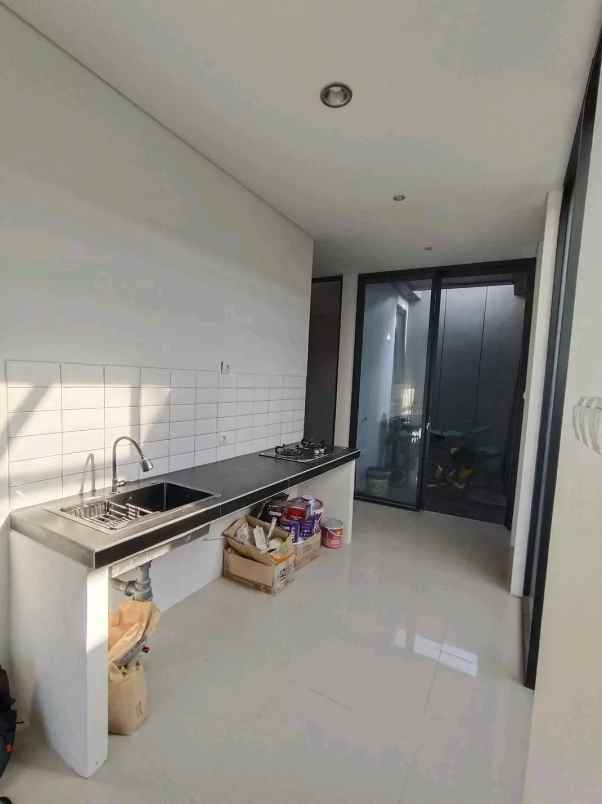 dijual rumah jalan kaliurang km 11