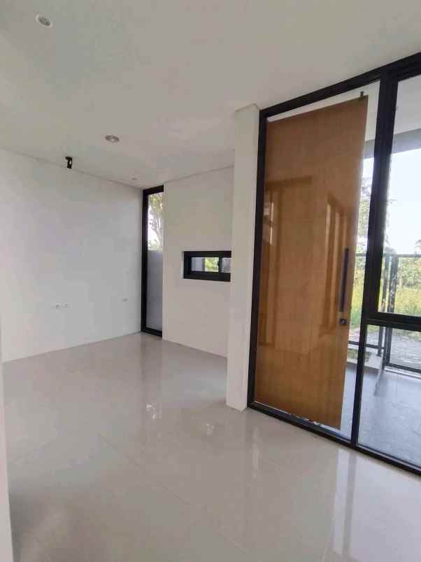 dijual rumah jalan kaliurang km 11