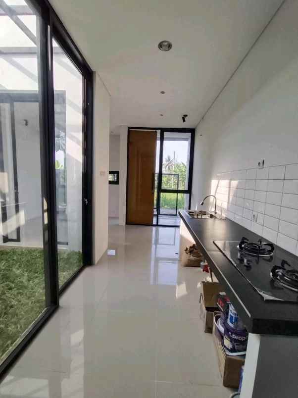 dijual rumah jalan kaliurang km 11