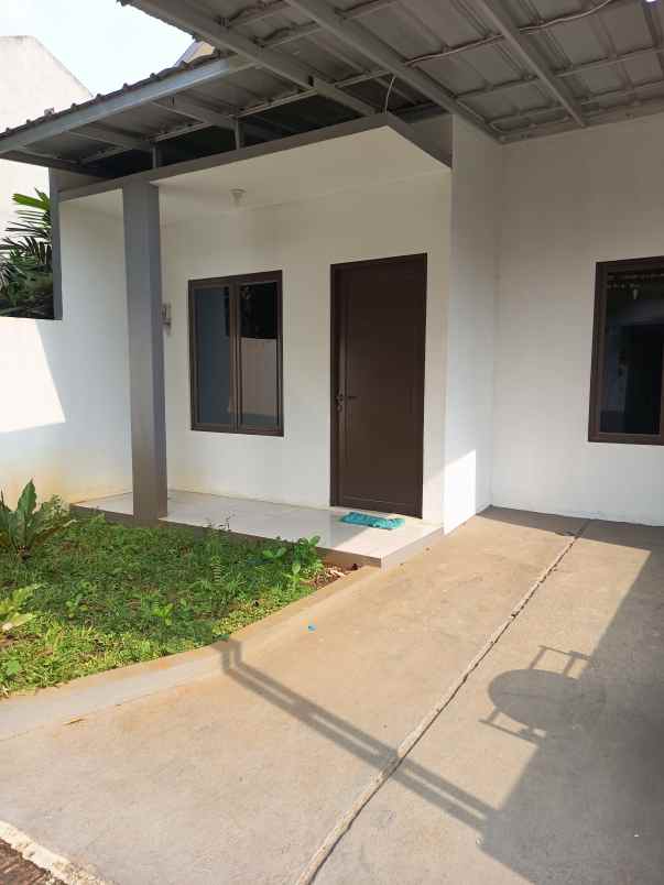 dijual rumah jalan rawa bola