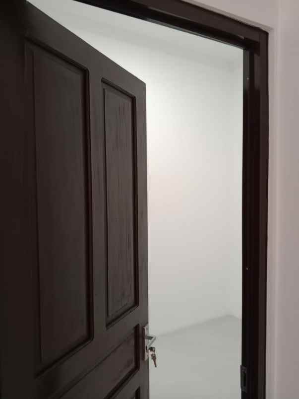 dijual rumah jalan rawa bola