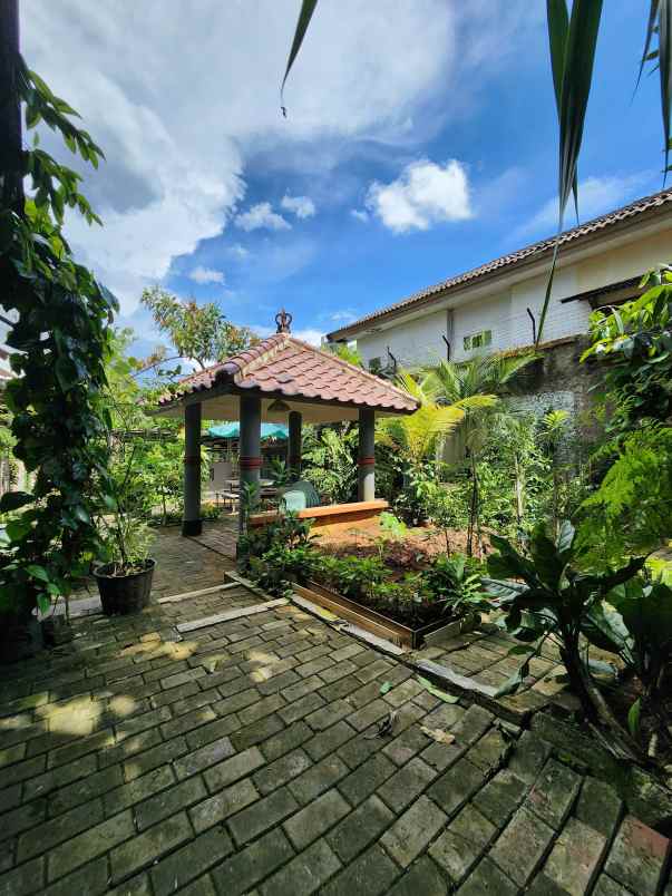 dijual rumah jalan raya bintaro jaya