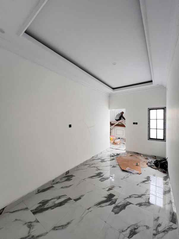 dijual rumah jalan raya jagakarsa