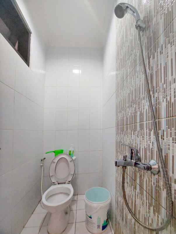 dijual rumah jalan raya lebak bulus