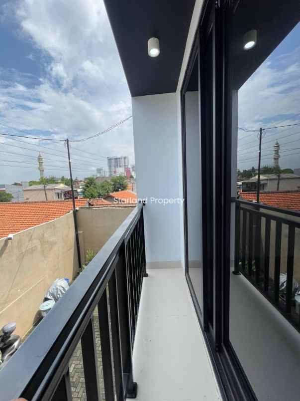 dijual rumah jalan raya pondok betung