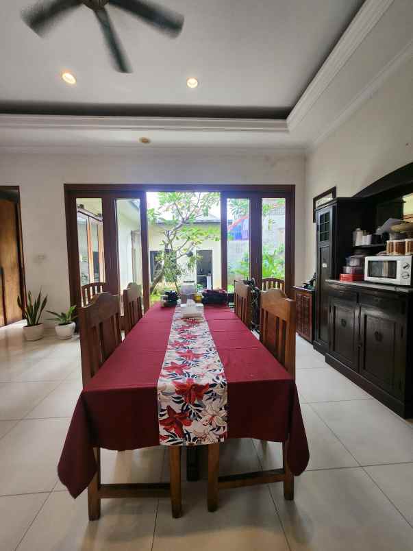 dijual rumah jalan raya tanah kusir