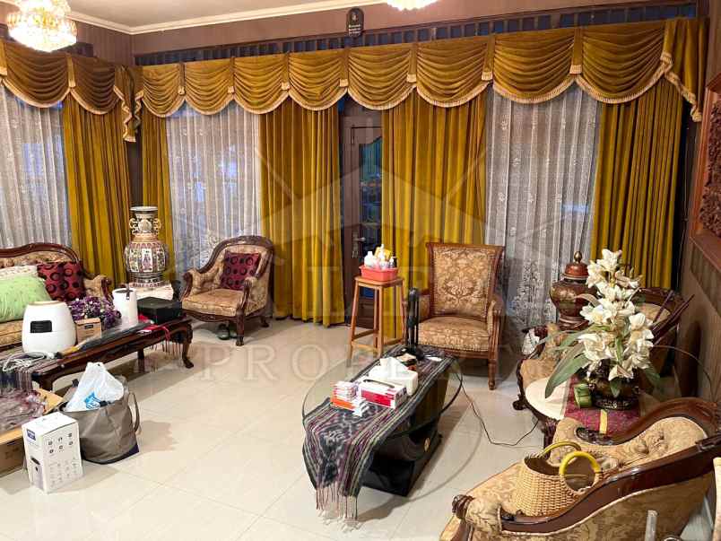 dijual rumah jalan suhada dalam kota pontianak