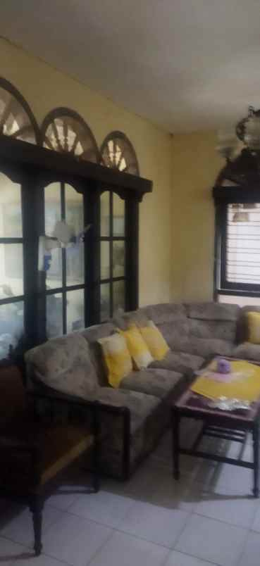 dijual rumah jalan tampomas sampangan