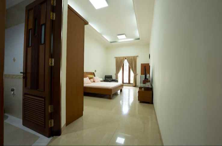 dijual rumah jalan tanah abang iv